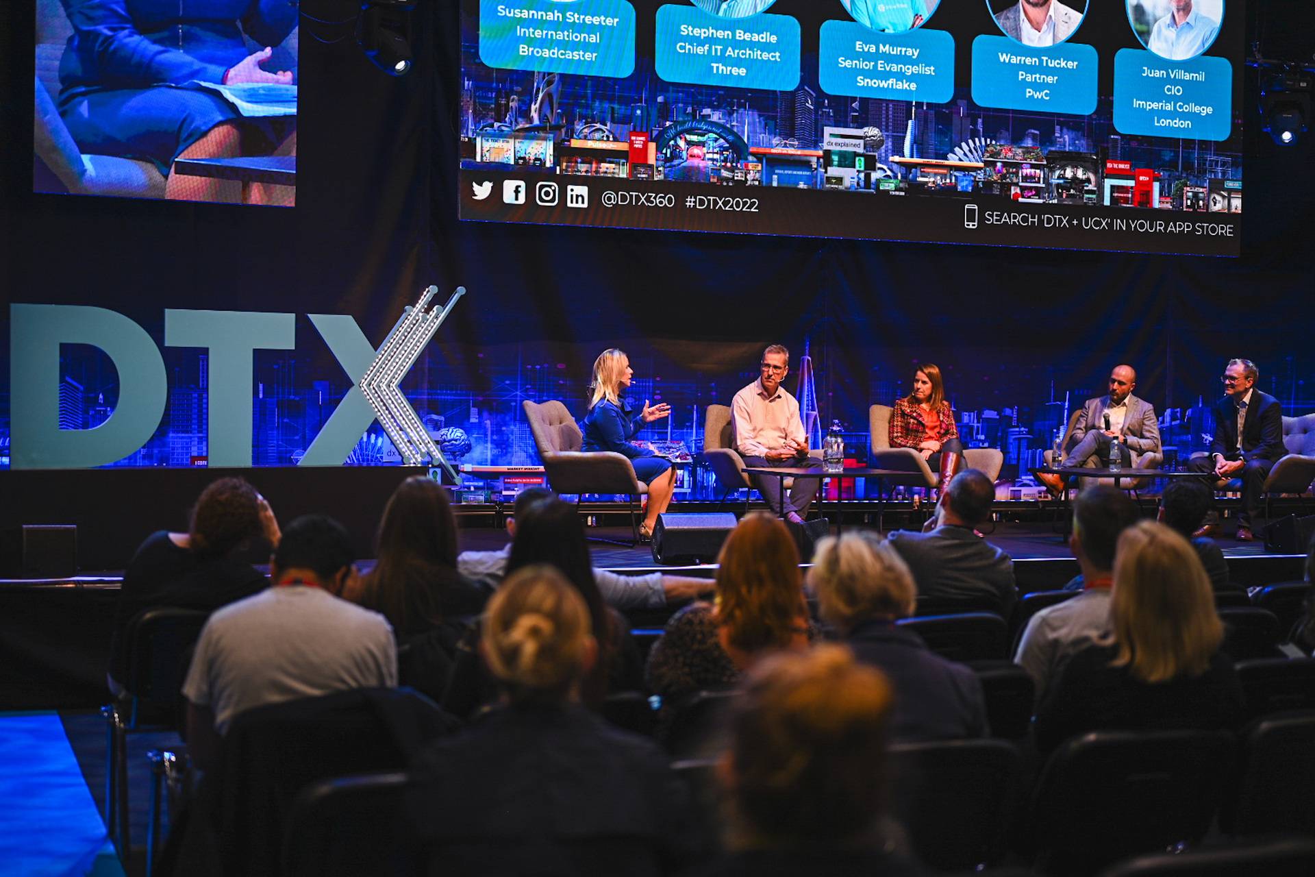 Engaging discussion at DTX + UCX London 2025 showcasing industry expertise.